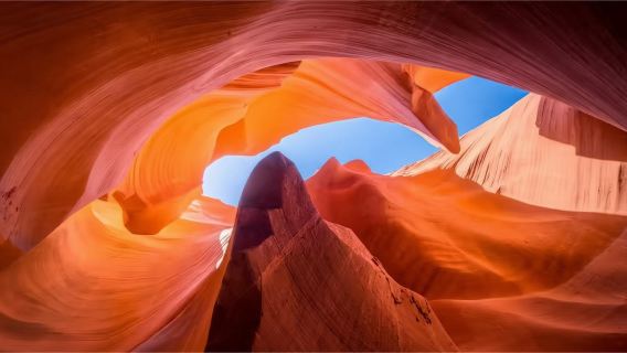 Lower Antelope Canyon and Horseshoe Bend 1-day tour from Las Vegas, USA