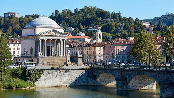 2-hour private tour of Turin with a local guide