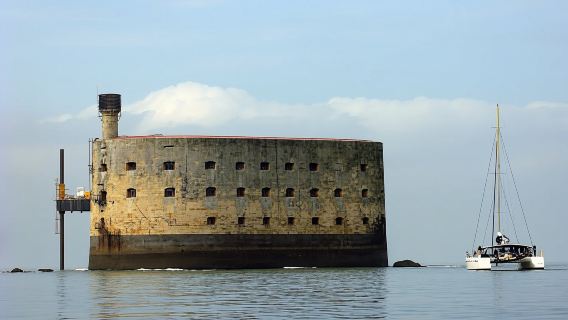 Fort boyard sailing cruise on a catamaran from La Rochelle