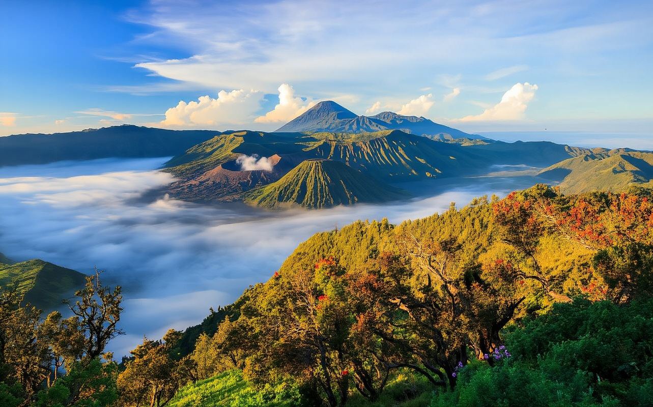 Indonesia + Tumpak Sewu Waterfall + Mt Bromo