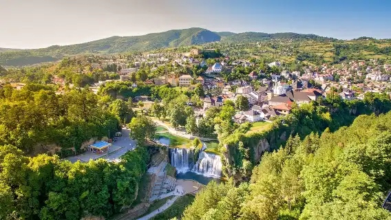 ทัวร์วันเดียว/ทัวร์หลายวัน จากซาราเยโวไปยังซาเกร็บ: น้ำตก Jajce และทะเลสาบ Pliva