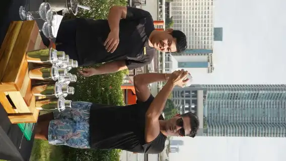 曼谷昭披耶河畔Ten Six Hundred調酒雜耍課程:學習3款調酒並免費獲得雪克杯