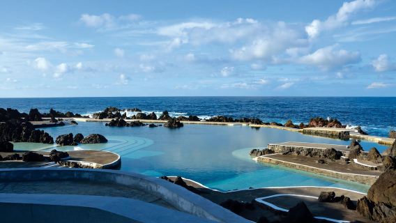 ทัวร์กามารา เด โลโบส, ปิโก ดา ตอร์เร และปอร์โต โมนิซ