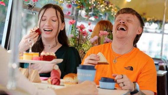 Dublino: tour in autobus d'epoca con tè pomeridiano
