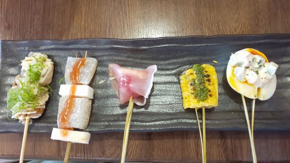 Osaka: Tur Kuliner Shinsekai dengan 13 Hidangan di 5 Restoran