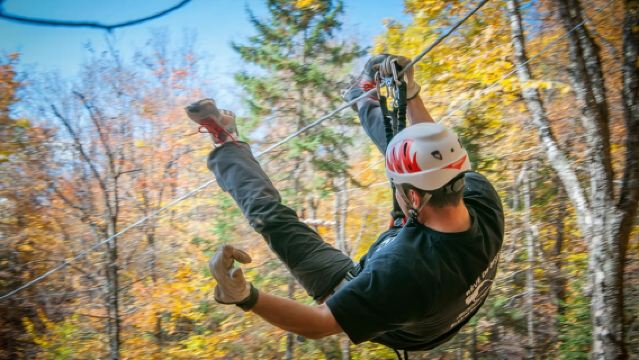 ซิปไลน์เหนือแม่น้ำ - ทัวร์ธรรมชาติ