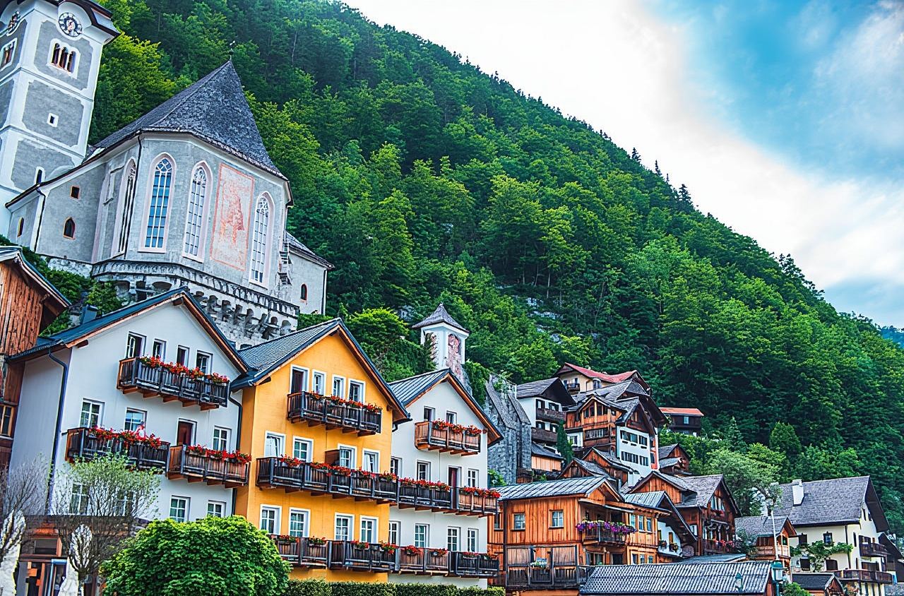 ハルシュタット半日帰りツアー【5.5時間の行程+ザルツブルク発+1名様から予約可】