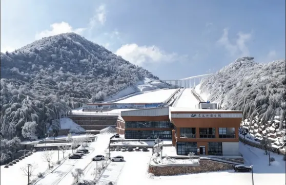 六安市區包車來回｜金寨天堂寨滑雪場一日包車遊