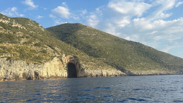 블로러(Vlora): 하지 알리 동굴(Haxhi Ali Cave)과 카라부룬 반도(Karaburun Peninsula) 스피드보트 투어