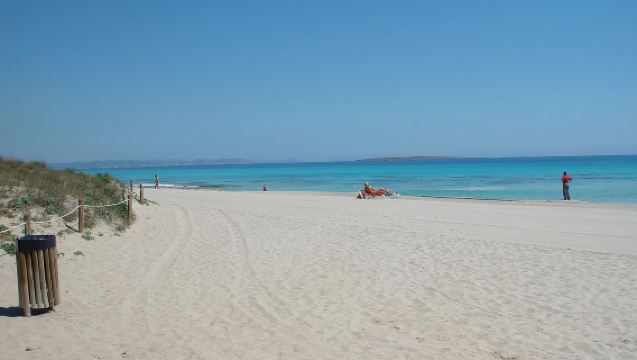 Formentera with its best beaches - Full-Day Tour by Fast Ferry and Optional Hotel Pick-Up