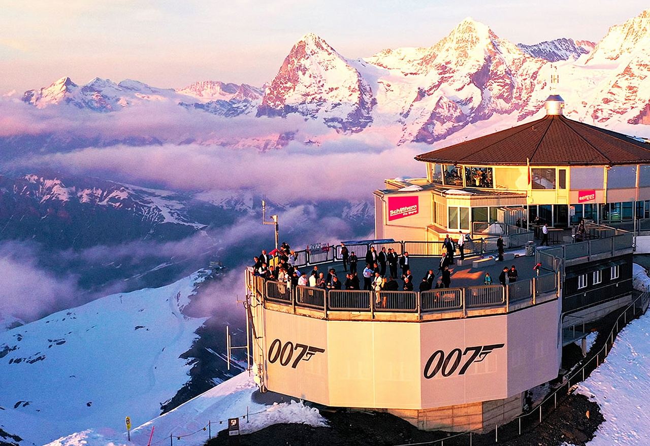 Switzerland Schilthorn + Interlaken 1-day tour|Includes cable car + 007 interactive exhibition|Multi-city round-trip