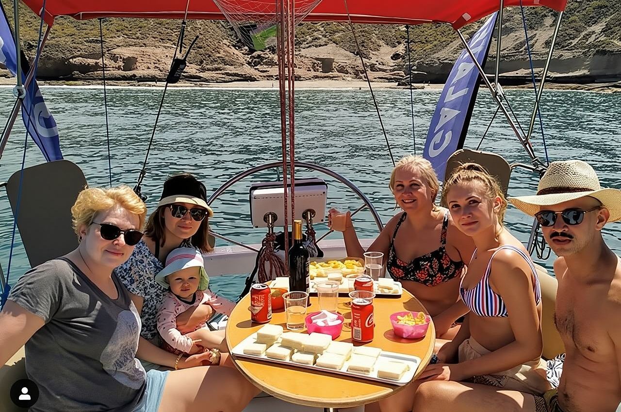 Avistamiento de ballenas y delfines en grupos reducidos desde Tenerife Sur