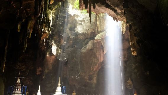 Petchaburi Highlights Khao Luang Cave, Palaces & Temples Group Tour from Hua Hin
