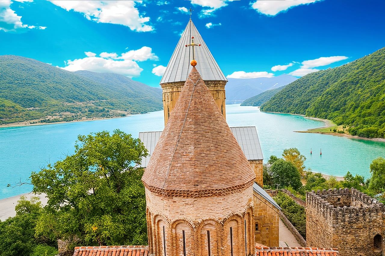 Gudauri and Ananuri full day tour including hotel pick up