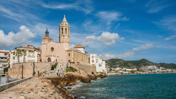 Tarragona and Sitges Tour with Small Group and Hotel Pick Up