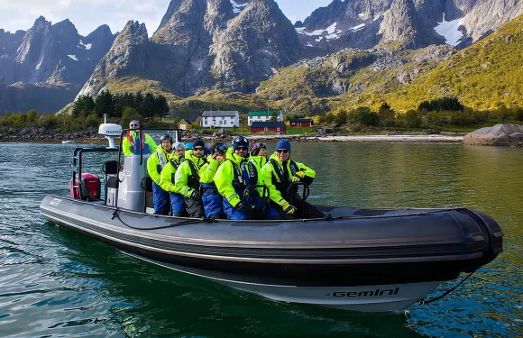 斯沃爾韋爾至特羅爾峽灣海鷹觀光之旅