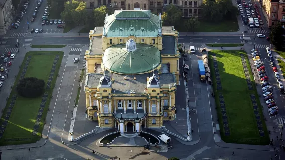 Tous types d'interprètes, Guide , Voiture avec chauffeur de location, photographes, accompagnateurs d'affaires, accompagnateurs médicaux, guides de voyage et services de personnalisation dans toute la Croatie