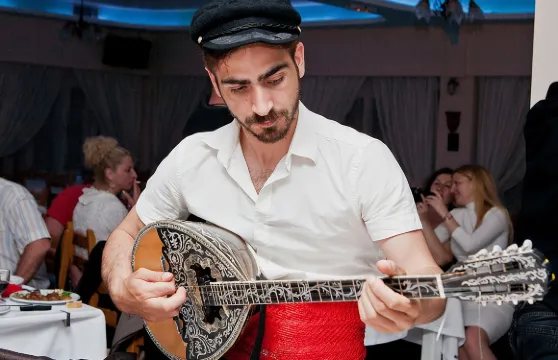 聖托里尼傳統希臘之夜現場音樂和晚餐秀