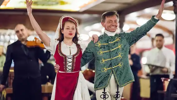 Budapest Danube Cruise with Buffet Dinner, Performances and Music