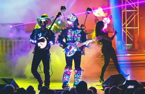 海伍德家族：布蘭森最受歡迎的演出