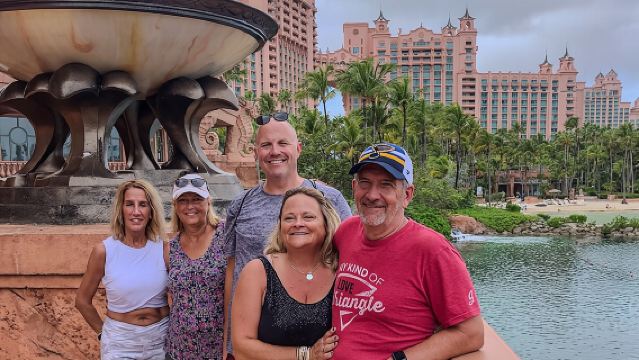 Top Tier Island Historical and Landmark Nassau Bahamas Tour