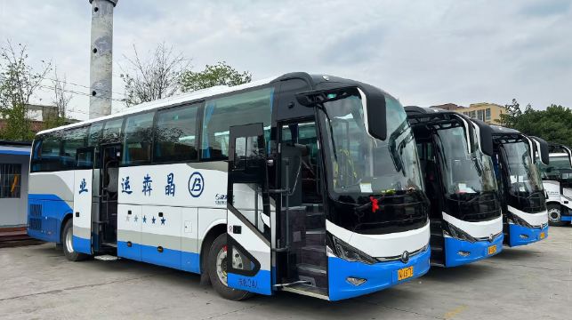 九寨溝-黃龍九寨高鐵站接駁車【2+1豪華保姆】去程·返程可選｜正規車輛·舒適空調/豪華保姆大巴可選