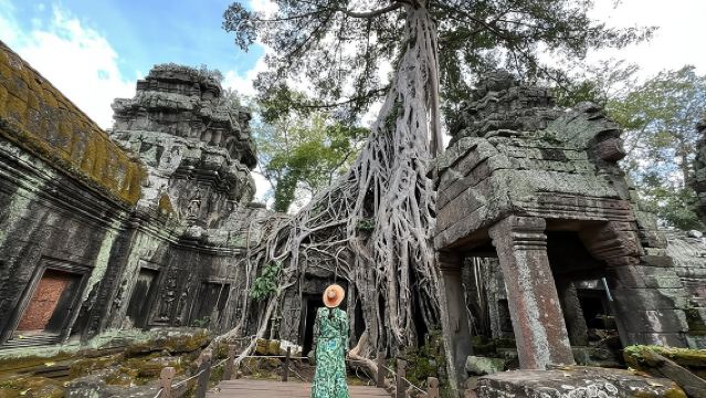 Angkor Wat Sunrise Small Group Tour With Breakfast