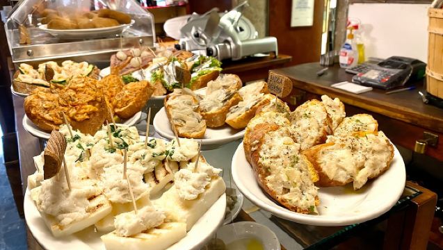 Venetian Cicchetti Street Food and Sightseeing Walking Tour