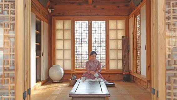Hanbok and Traditional Tea One-Day Course at Nakjodae