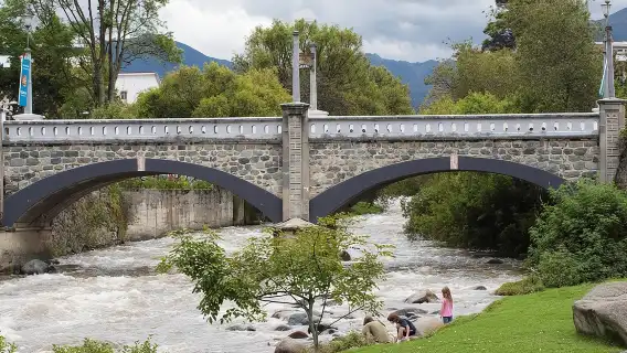 Full-Day Cuenca and Traditional Craft Beer Tasting Tour