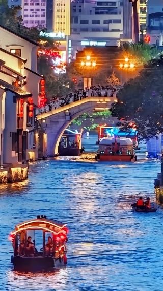 Wuxi, Jiangsu: Private customized 1-day tour with private charter/guide, multilingual services including Chinese, English, Russian, French, Spanish