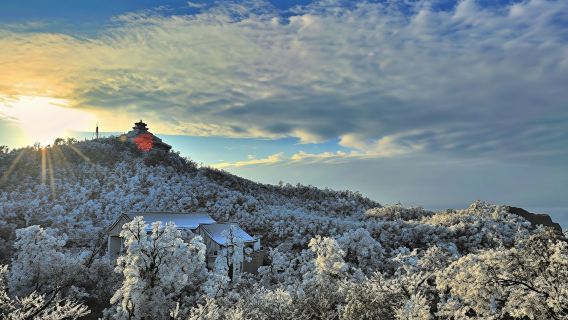 Zhangjiajie Private Guided Day Tour|Tianmen Mountain VIP Express Pass: All-inclusive price for cable car and escalator.