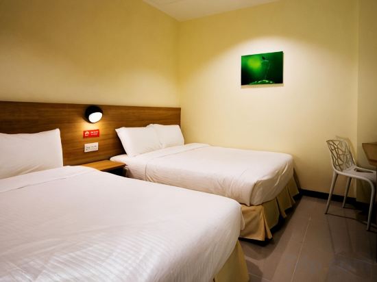 118 Hotel - Tap to explore photos