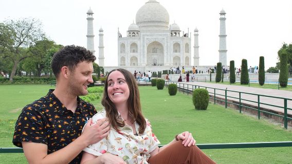 Sunrise Taj Mahal, Agra Fort & Baby Taj Tour from Delhi by Car