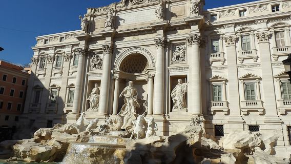 Trevi Fountain and Piazza Navona underground guided walking tour
