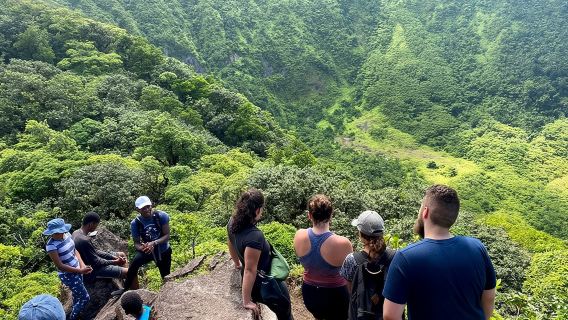 เดินป่าที่เซนต์คิตส์: ยอดเขาที่สูงที่สุดของภูเขาไฟเลียมุยกา