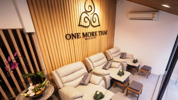 Bangkok One More Thai Spa Massage Experience (Chit Lom Branch)