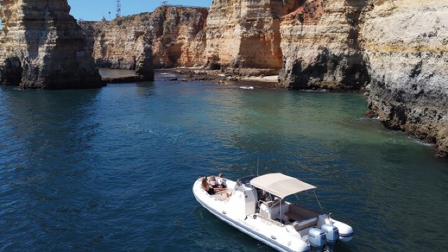 ทัวร์ส่วนตัว 2 ชั่วโมง ชมปอนตาดาปิเอดาเดและชายฝั่งลากอส