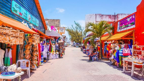 Экскурсия на Исла-Мухерес с открытым баром, едой и сноркелингом.