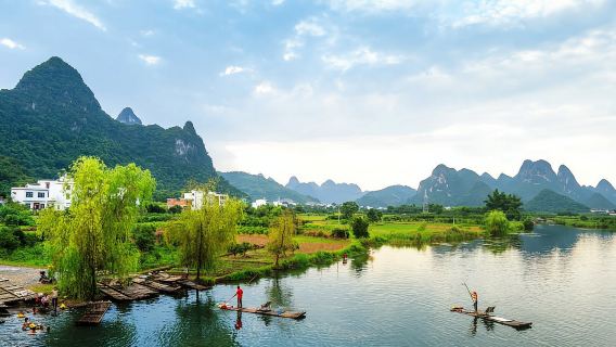Guilin Day Trip: Ten-Mile Gallery & Xingping Ancient Town & 20 RMB Banknote Background Image