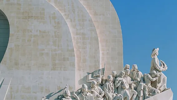 Lisbon: Tour xe Tuk-Tuk có hướng dẫn riêng kèm dịch vụ đón khách