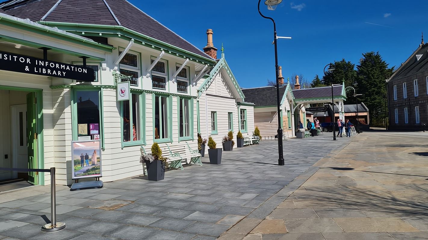 From Aberdeen: Balmoral Estate & Royal Deeside Tour