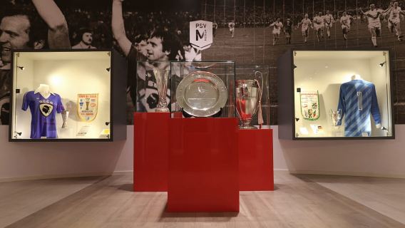 에인트호번: PSV 박물관 입장권 또는 박물관 포함 경기장 투어