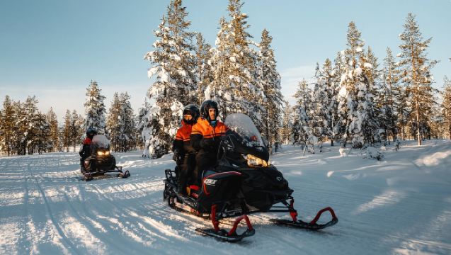 Rovaniemi: Full-Day Snowmobile Safari into the Wilderness