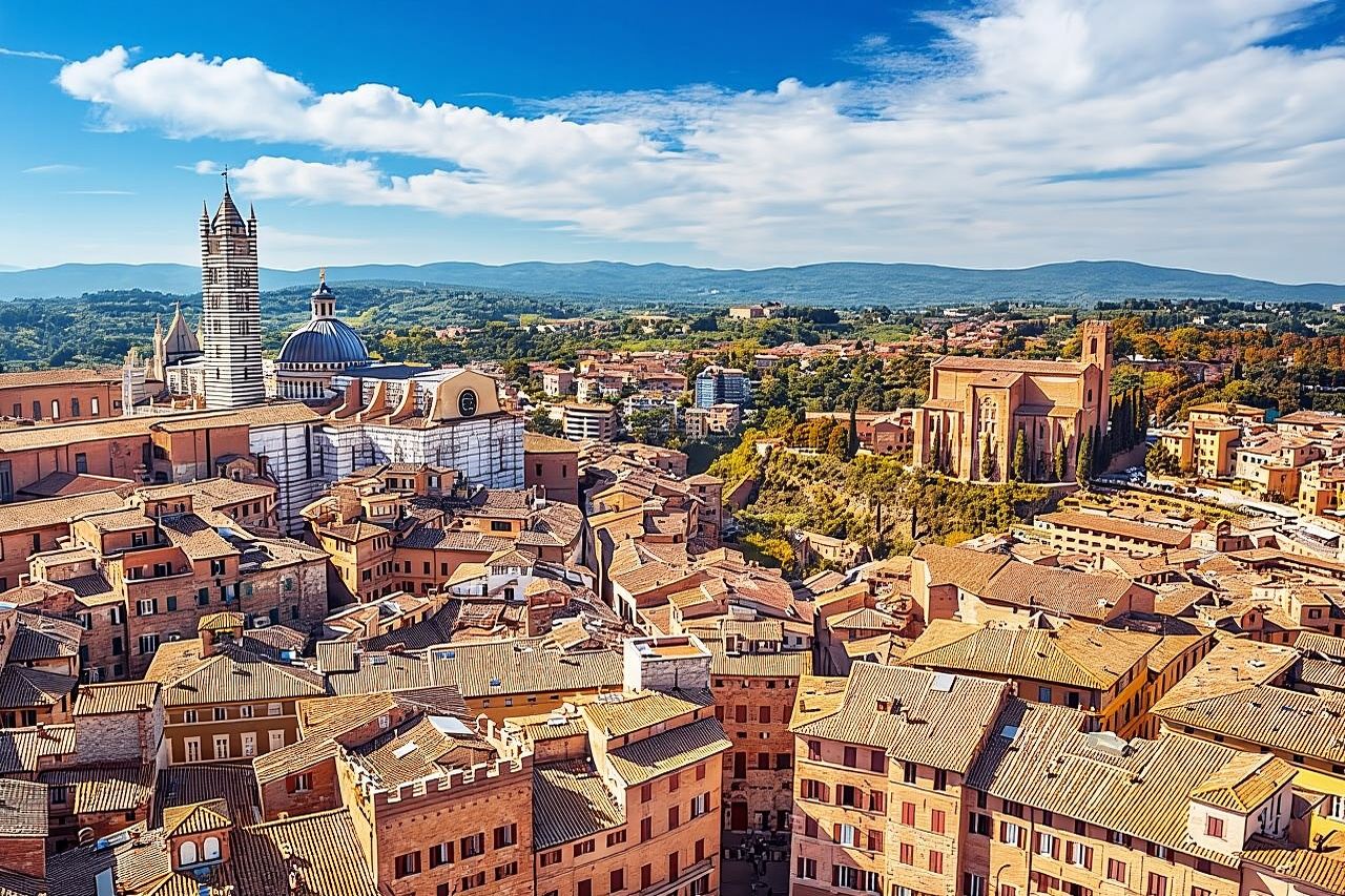 Medieval Gems of Tuscany: Siena, San Gimignano and Monteriggioni from Florence