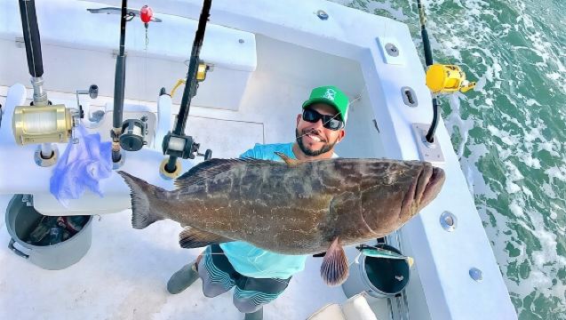 บริการเช่าเหมาลำตกปลาหน้าดินแนวปะการัง 4 ชั่วโมง ทั้งกลางวันและกลางคืน ในฟอร์ตลอเดอร์เดล