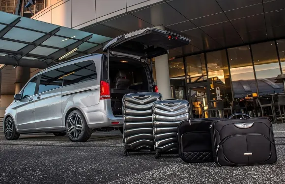 索倫托至那不勒斯機場或那不勒斯至索倫託的私人接送服務