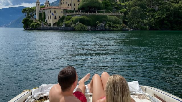2 Hours Private and Guided Cruise to Lake Como Mostes boat