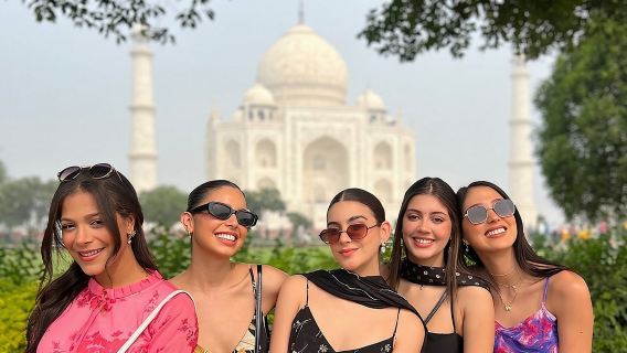 All Inclusive Day Trip to Taj Mahal, Agra Fort from Delhi by Car