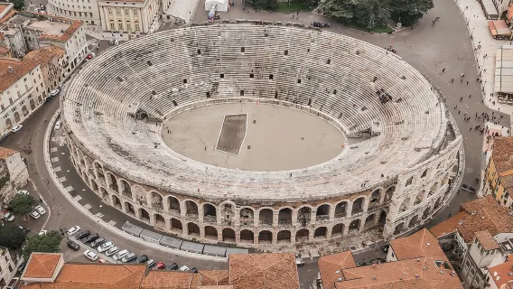 Passeio a pé por Verona com guia de áudio e escrito por um local